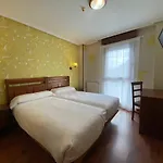 מלון Puerto De 2*
