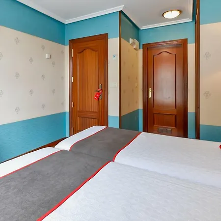 Puerto De Hotel Candas