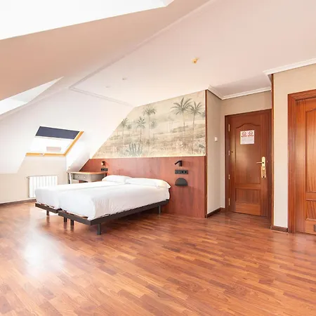 Hotel Puerto De Candás