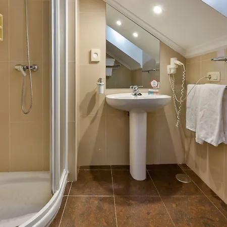 Ξενοδοχείο Puerto De 2*