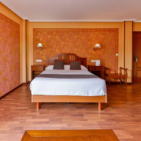 Puerto De Hotel Candas
