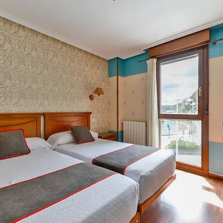 Hotel Puerto De Candás