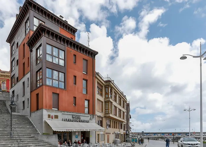 Puerto De فندق 2*