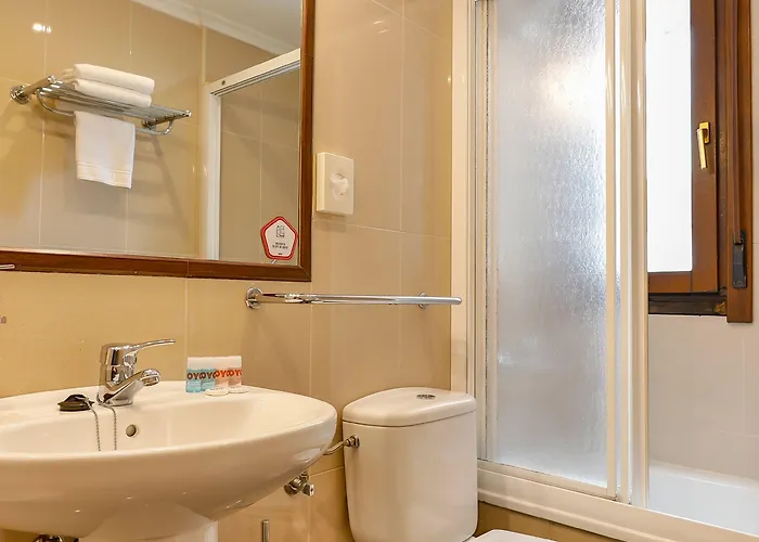 فندق Puerto De Candás